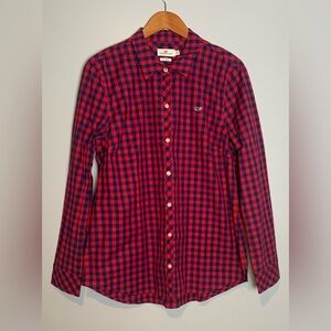 Vineyard Vines Classic  Boys Red and blue checkered shirt. Button up Size 16